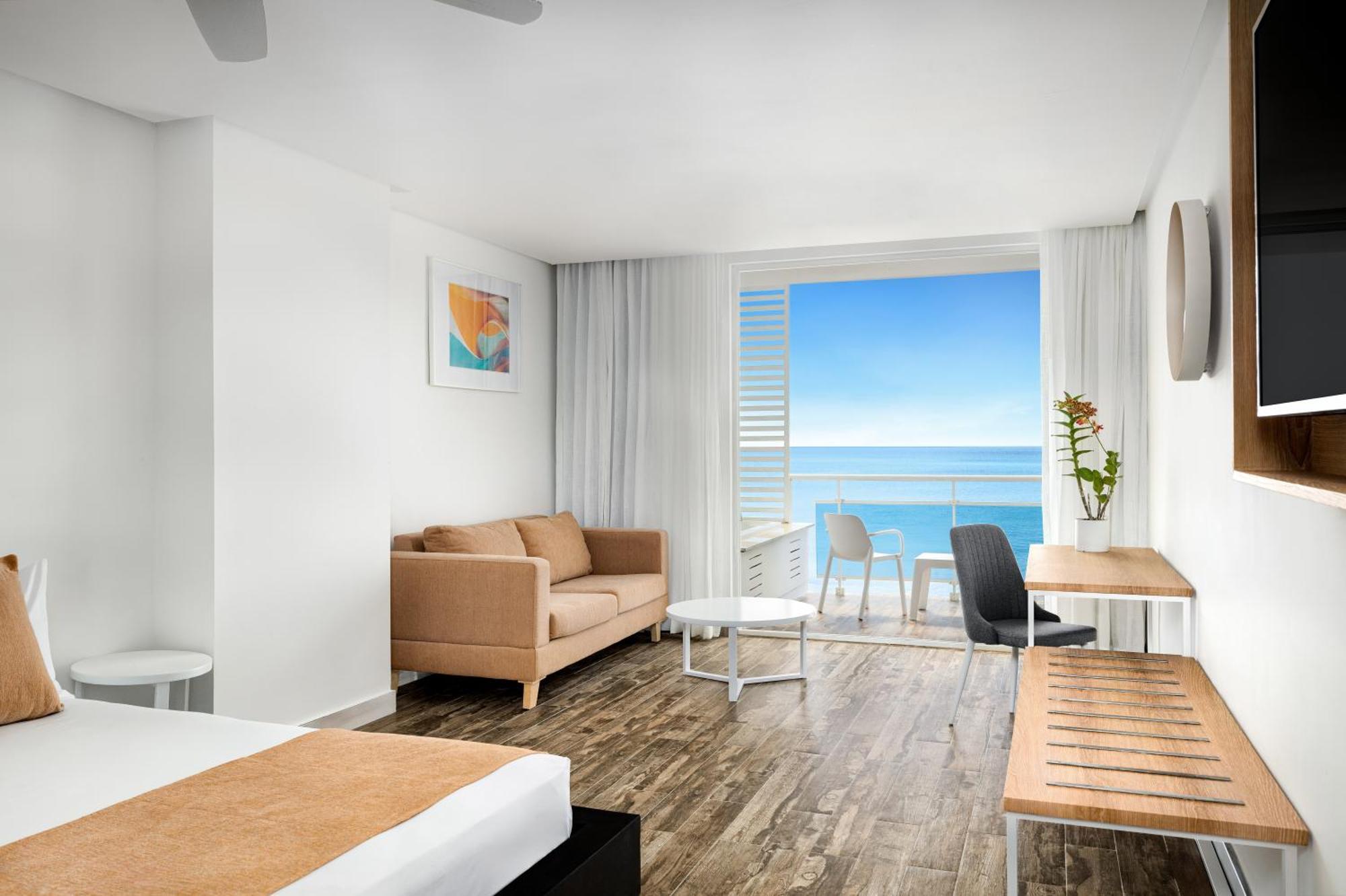 Sun Club Master Suite Ocean View King